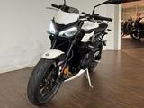 Triumph Street Triple 765 R mit Garantie und Zubehör - TRIUMPH STREET TRIPLE