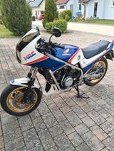 Honda VF750F RC 15 - HONDA VF750F
