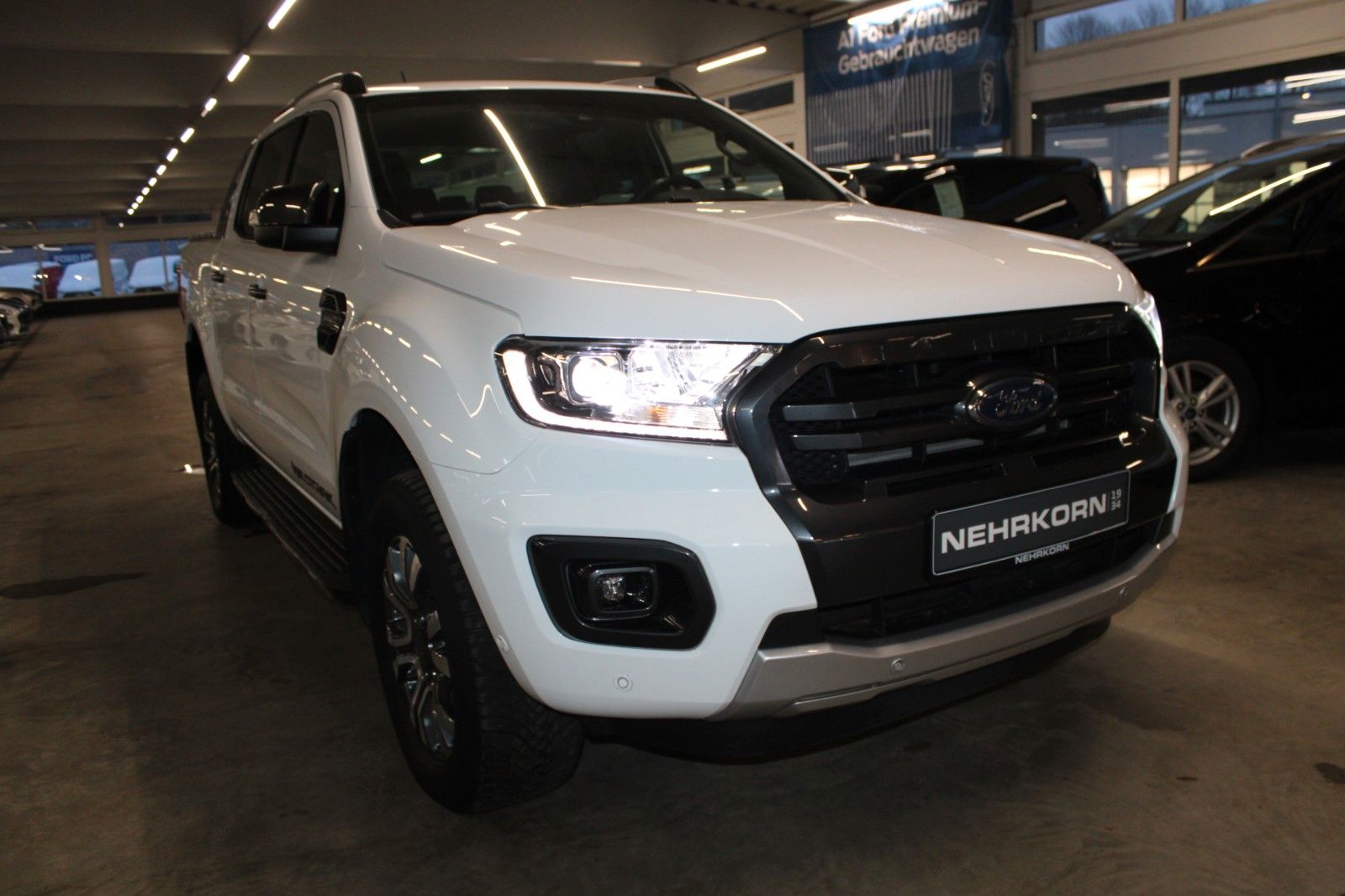 Fahrzeugabbildung Ford Ranger Wildtrak Automatik AHK LED CAM ACC STDHZ