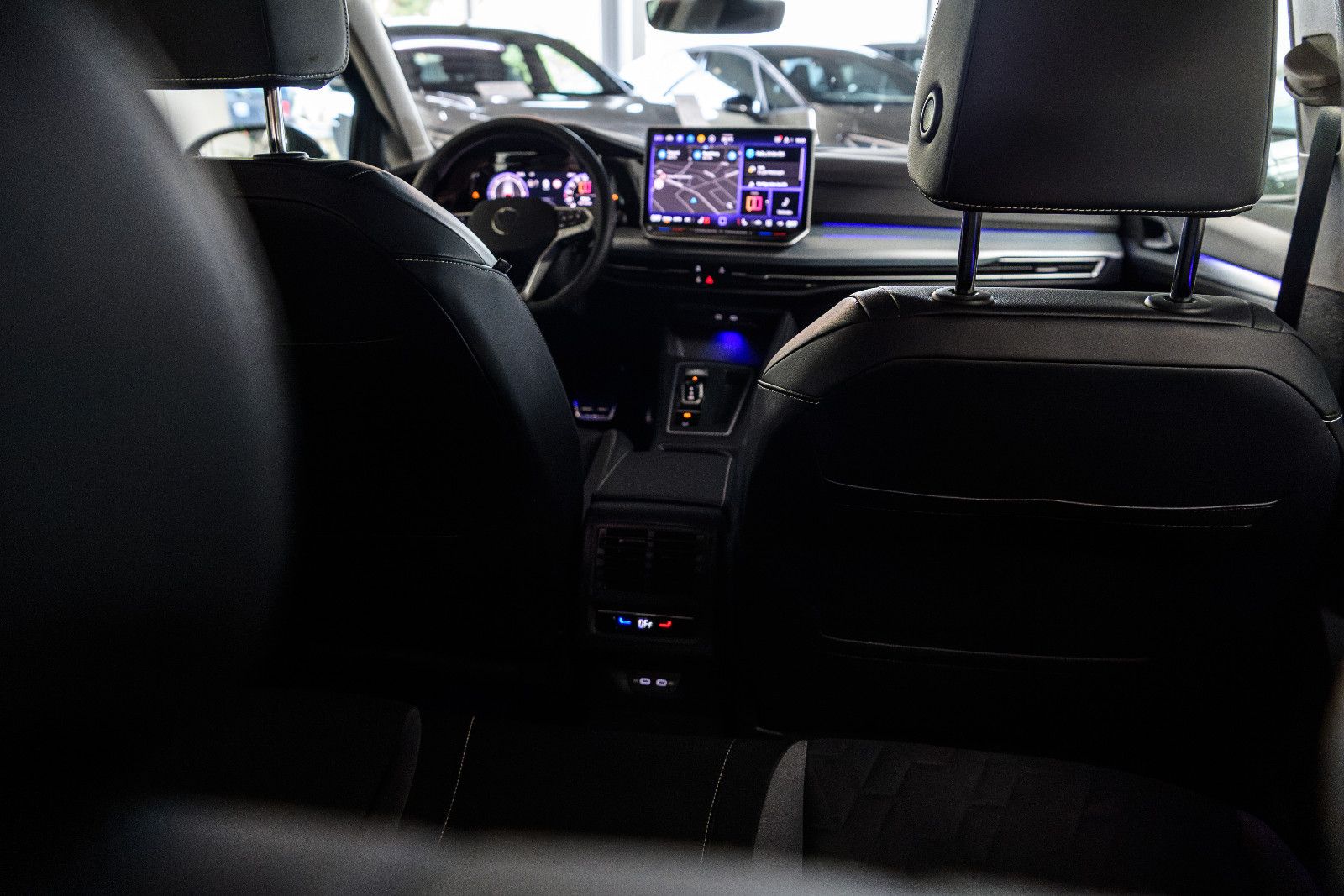 Fahrzeugabbildung Volkswagen Golf VIII Variant Goal 2.0TDI IQ-LED+AHK+360°KAM