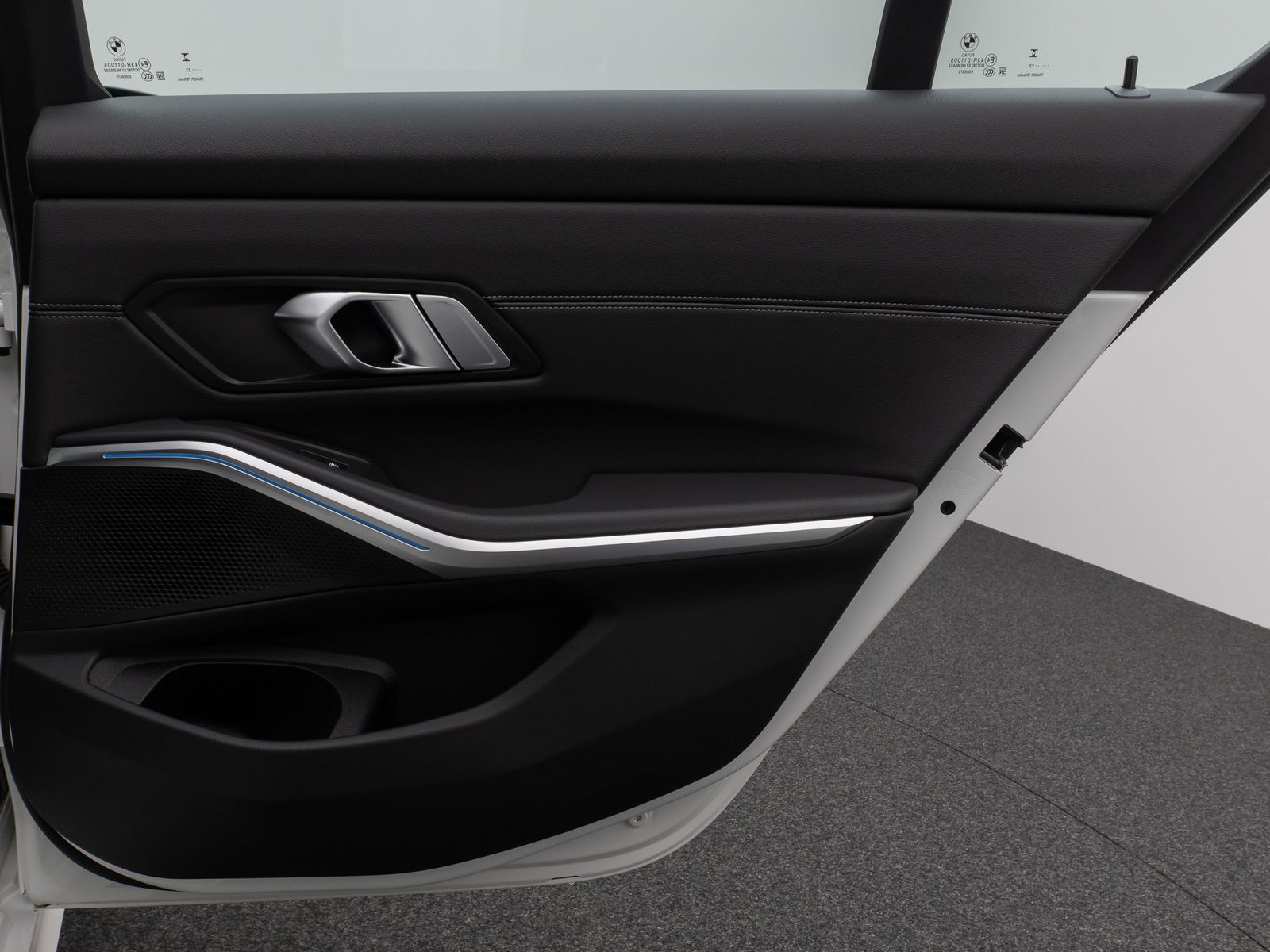 Fahrzeugabbildung BMW 320i xD DAB CockPit+ PDC DrivingAssit AHK Sport