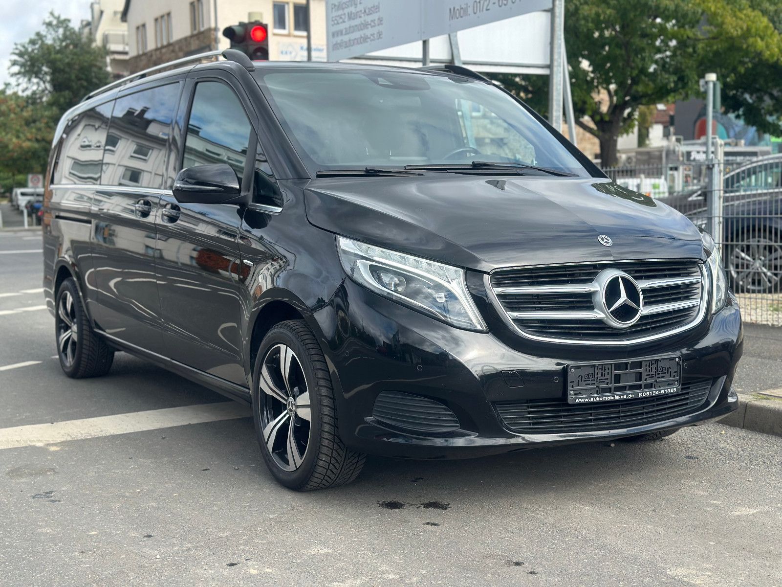 Fahrzeugabbildung Mercedes-Benz V 250d 4MATIC AVANTGARDE*AHK+EXTRA LANG