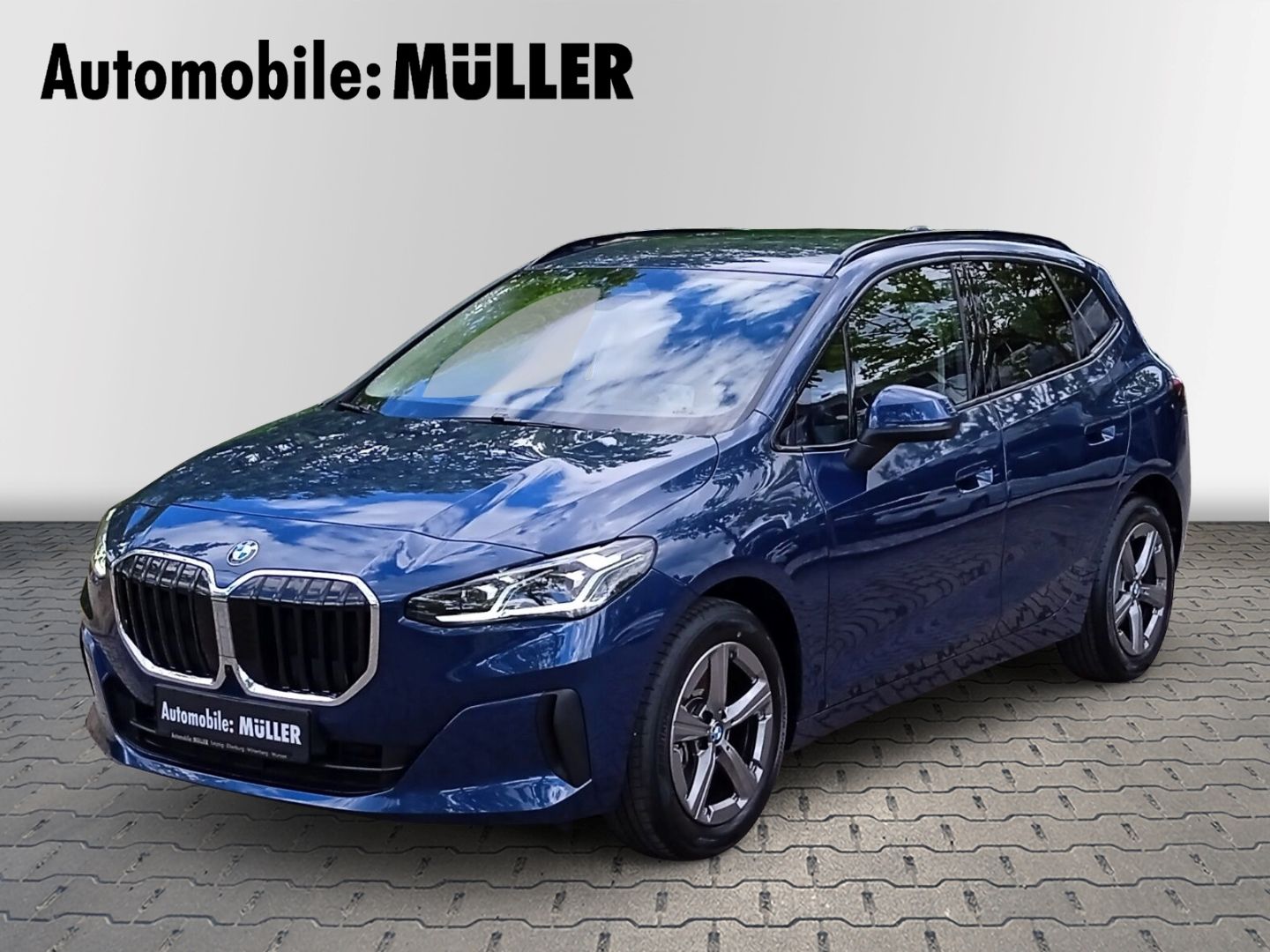 BMW 220 Active Tourer d+HUD+AHK+ACC+KAMERA+ADT. LED+