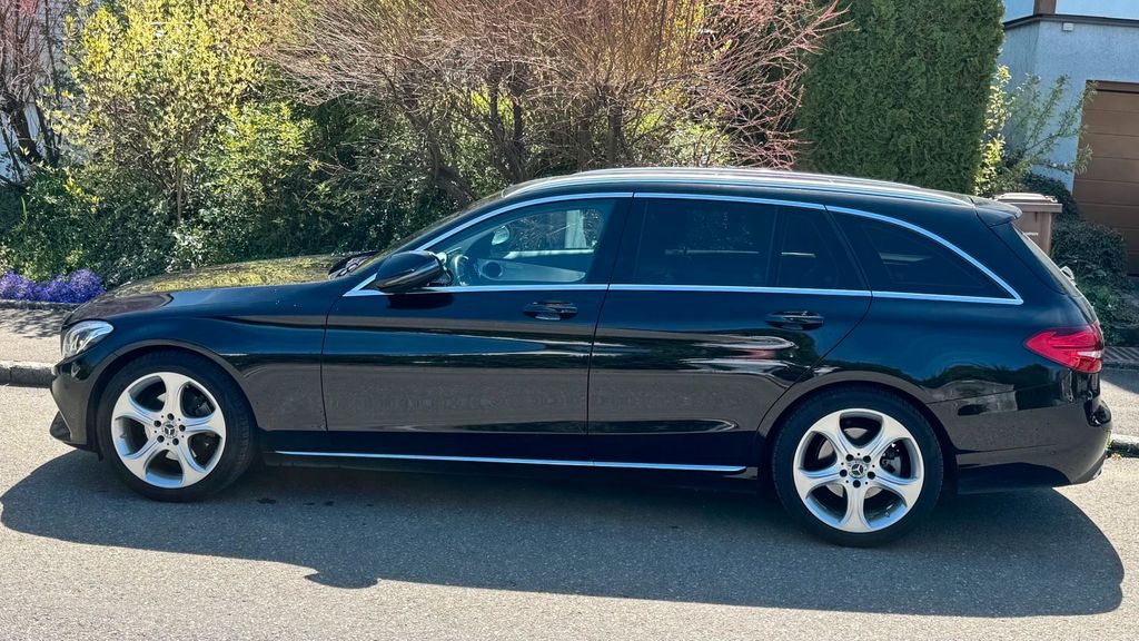 Image of Mercedes-Benz C 220