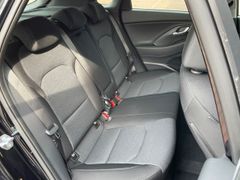 Fahrzeugabbildung Hyundai i30 1.0 T-GDI Edition 30+ *Navi*CarPlay*CAM*LED*