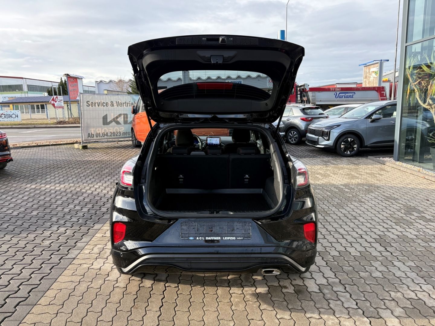 Fahrzeugabbildung Ford Puma ST-Line Navi LED ACC DAB SHZ LenkradHZG