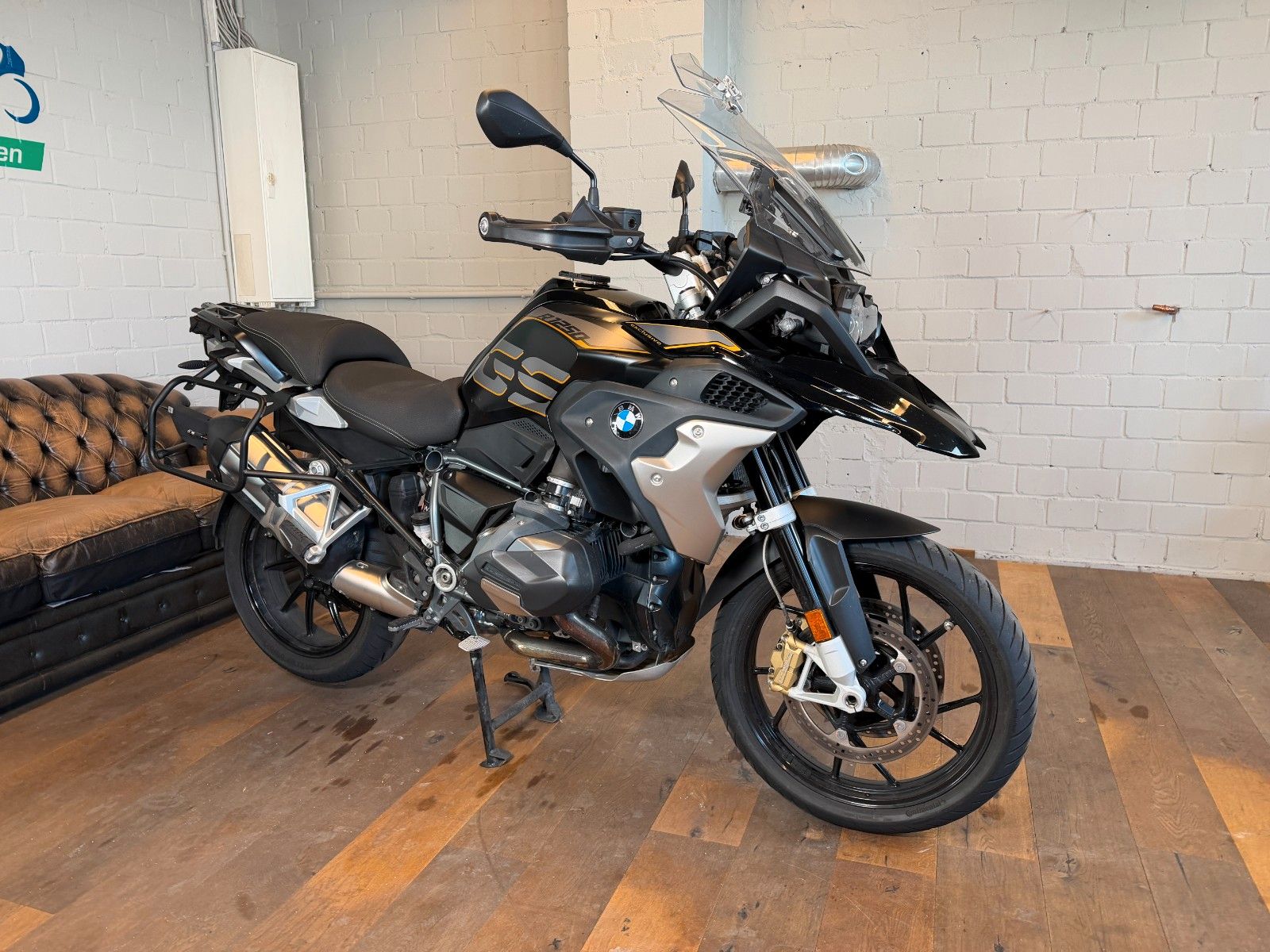 Fahrzeugabbildung BMW R 1250 GS Exclusive  inkl.  WESA -35mm tief