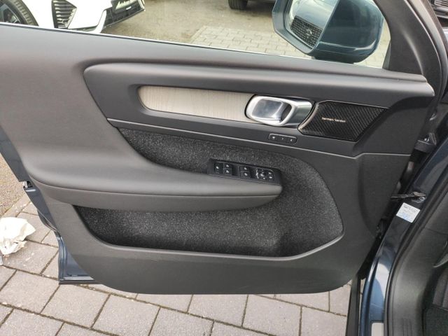 VOLVO XC 40 (Bild 15 von Array)