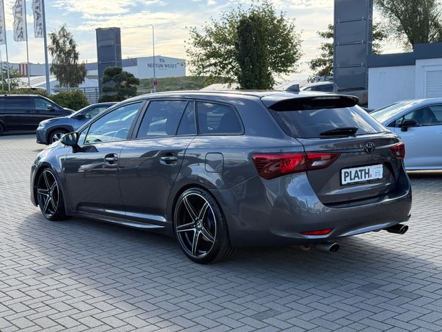 Toyota Avensis 1,8-l T. Sports – Sportfahrwerk
