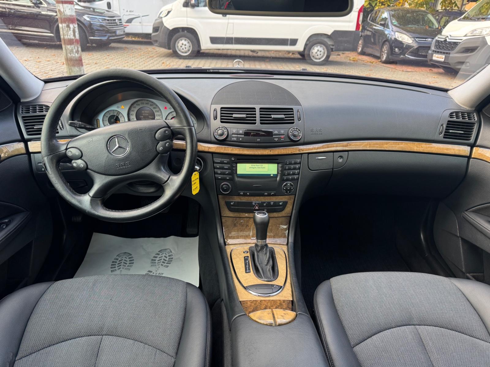 Mercedes-Benz E280 2007 — photo 21