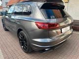 Volkswagen Touareg R-Line 4Motion*BLACK STYLE*LUFTFA.*DYNAU - gebrauchte VW Touareg aus dem Jahr 2023