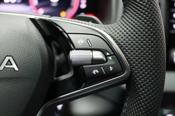 Skoda Karoq Sportline 4x4 AHK Pano 19 Zoll NAVI