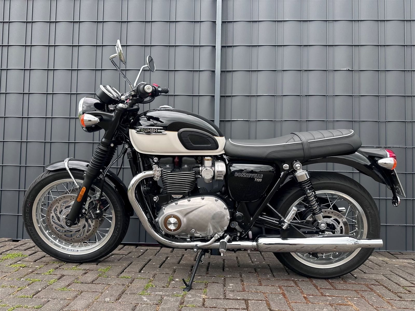 Fahrzeugabbildung Triumph Bonneville T120