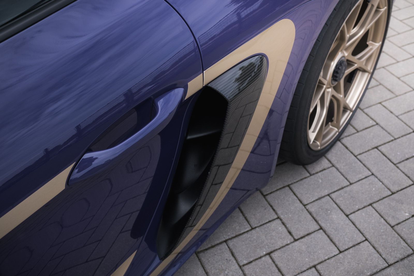 Fahrzeugabbildung Porsche 718 GT4 RS-PTS-Weissach-Lift-LED-Approved-90 L.