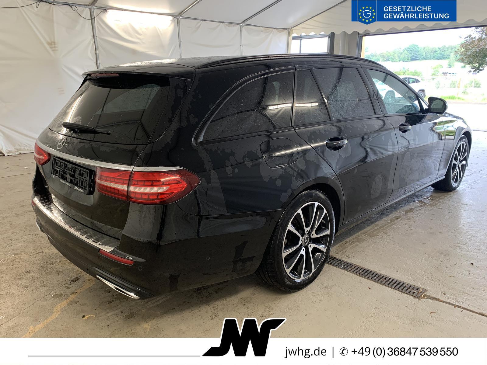 Mercedes-Benz E220 T MOPF Avantg. Distr+|Night|GlasDach|MB-LED