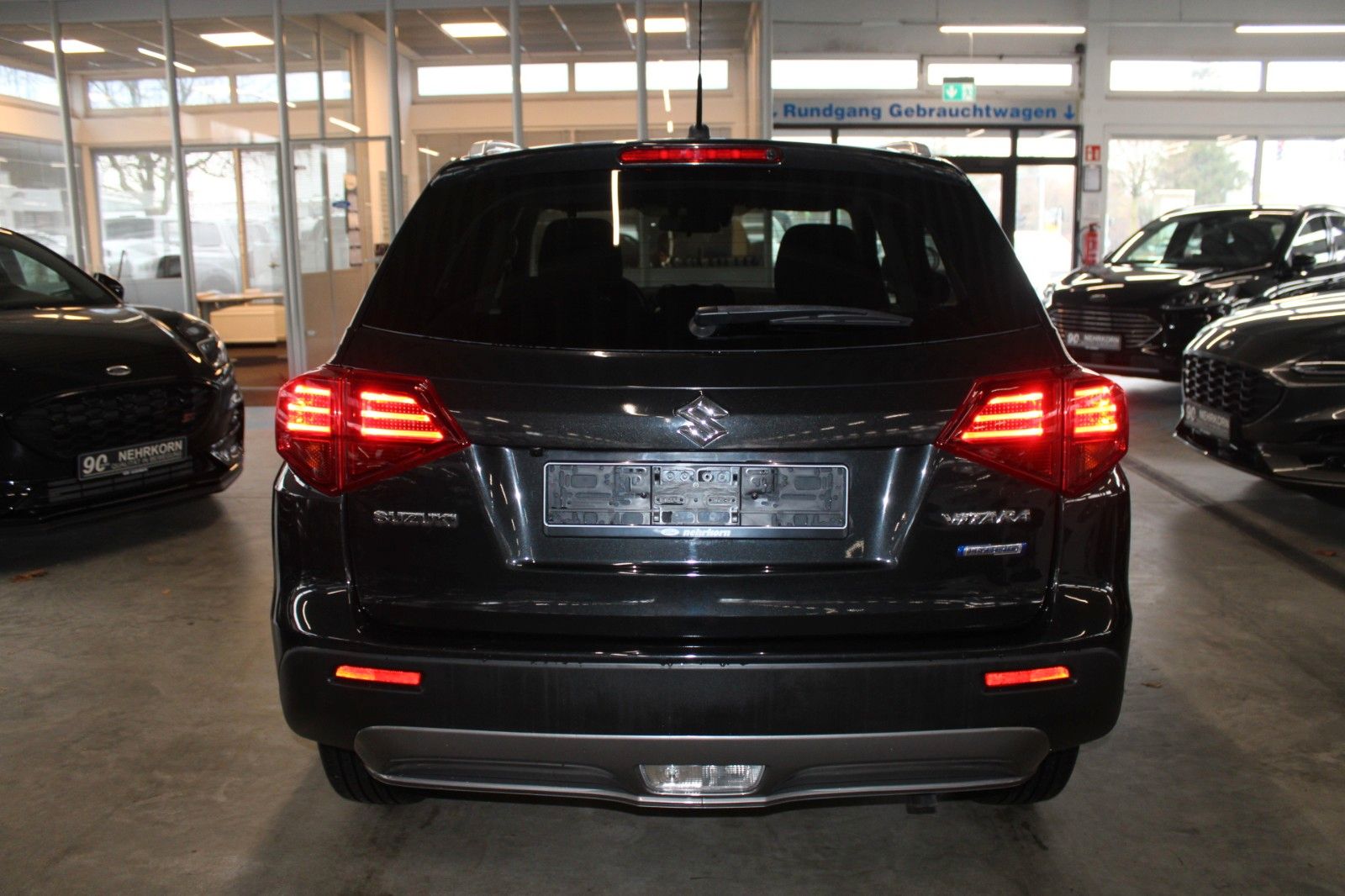 Fahrzeugabbildung Suzuki Vitara 1.4 Hybrid Comfort LED ACC SHZ PDC uvm.