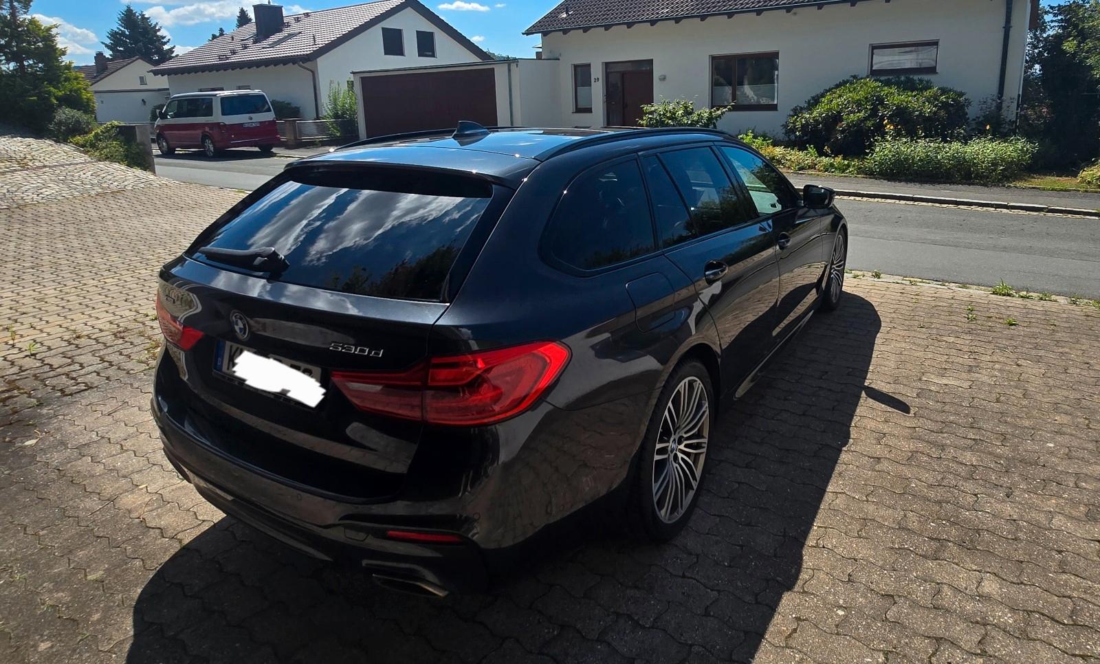 BMW 530d xDrive Touring M-Sport Vollaustattung