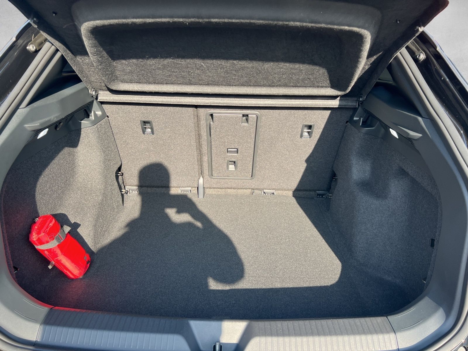 ID.4 Pure Performance*IQ.Light*ACC*RearView*Navi