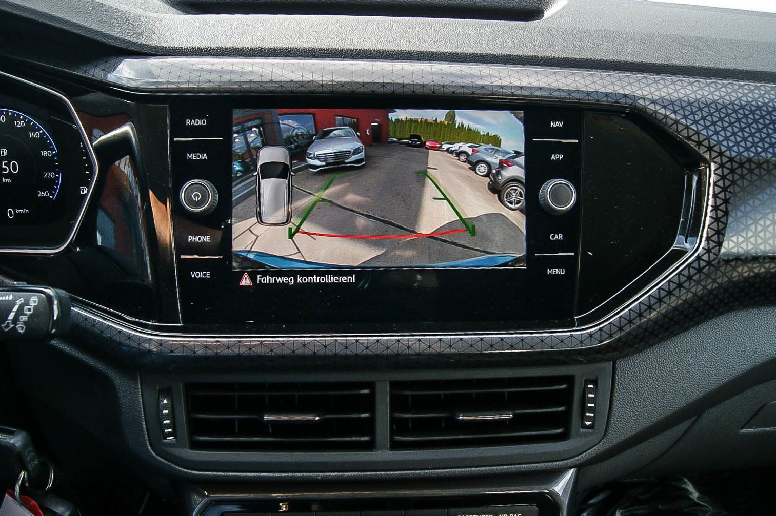 Fahrzeugabbildung Volkswagen T-Cross HIGHLINE 10TSI NAVI LED VIRTUAL CD 1HAND