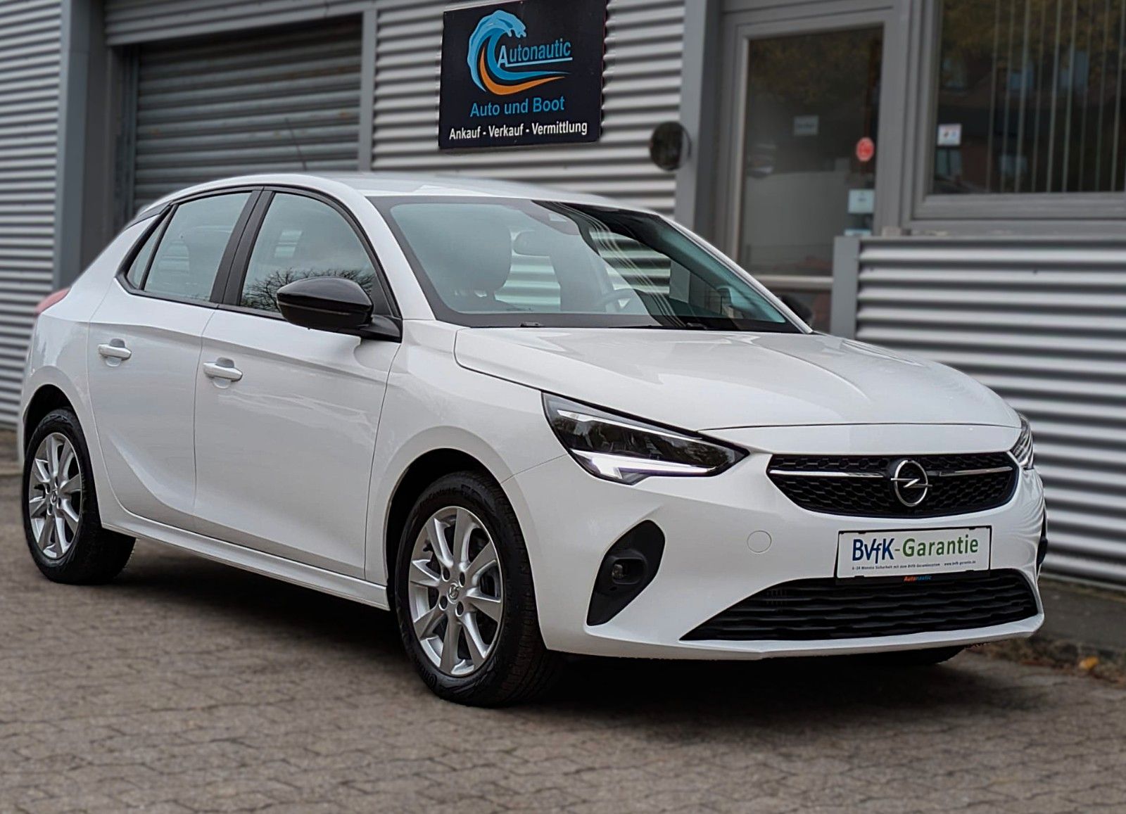 Fahrzeugabbildung Opel Corsa F 1.5D ACC NAVI SITZ+LENKR.HZG LED CARPLAY