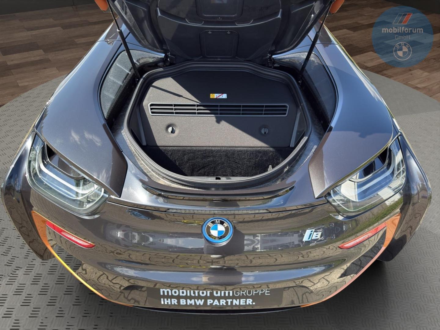 BMW i8 Roadster Ultimate Sophisto-Edition 1 of 200