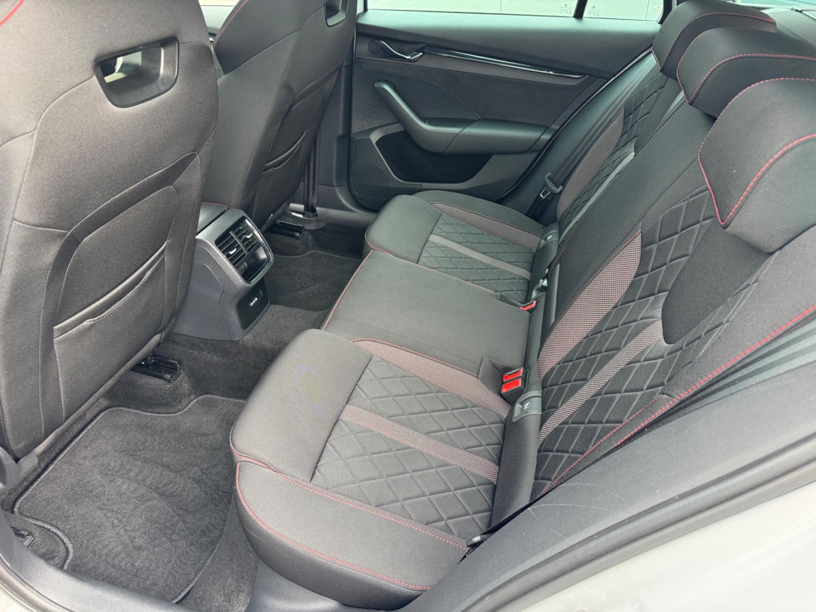 Skoda Octavia Combi RS *MATRIX/PANO/AHK*, миниатюра 23