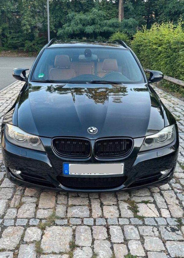 BMW 320 2010 — photo 14