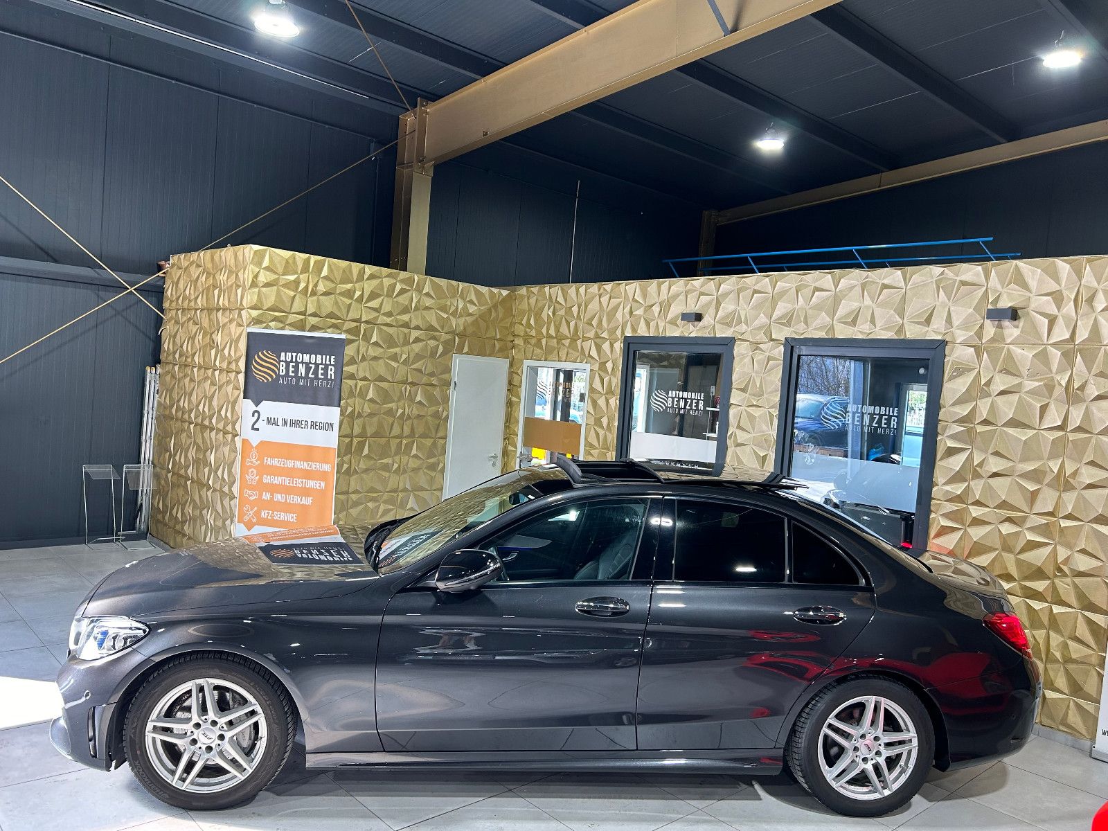 Fahrzeugabbildung Mercedes-Benz C 220 d/AMG-PAKET/PANO/ACC/360°/APPLE