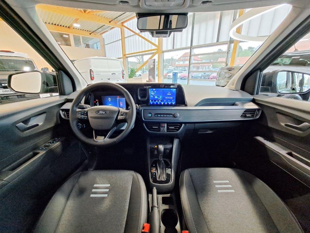 Fahrzeugabbildung Ford Tourneo Courier Active Automatik
