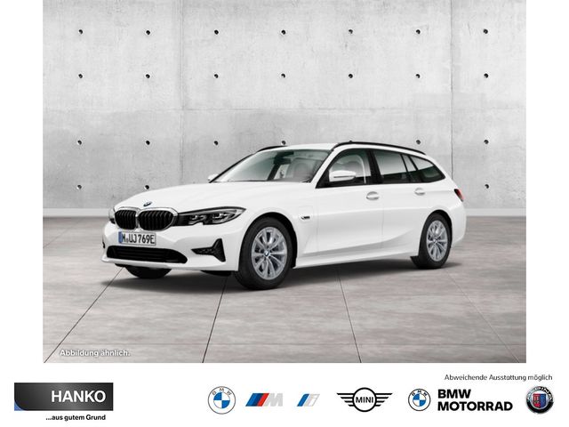 BMW 320e xDrive Advantage