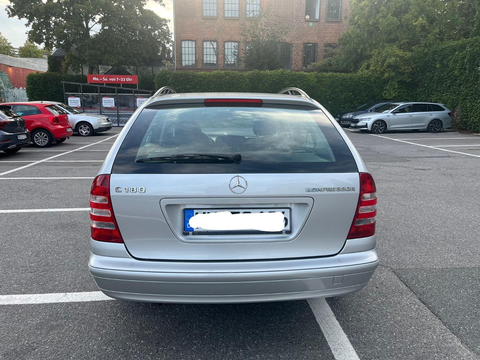 Mercedes-Benz C180 2005 — engine 1.796 cm³, 143 HP (105kW)