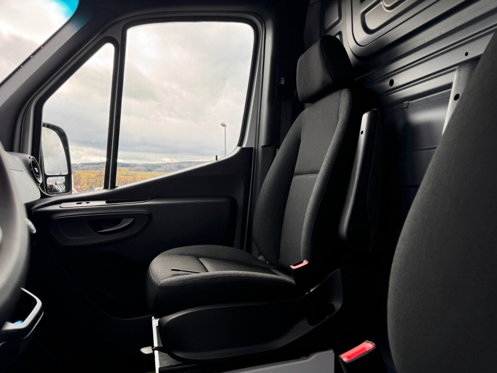 Fahrzeugabbildung Mercedes-Benz Sprinter 515 CDI 4325 Klima Kamera MBUX