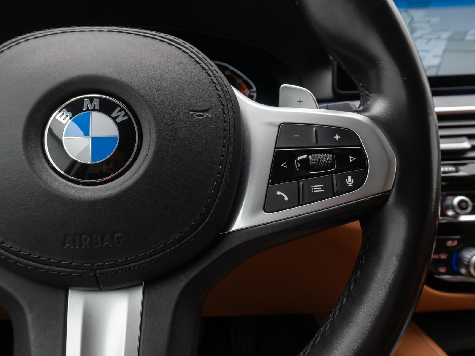 Fahrzeugabbildung BMW 520d xD Luxury Line Kamera DAB HUD Alarm Sport