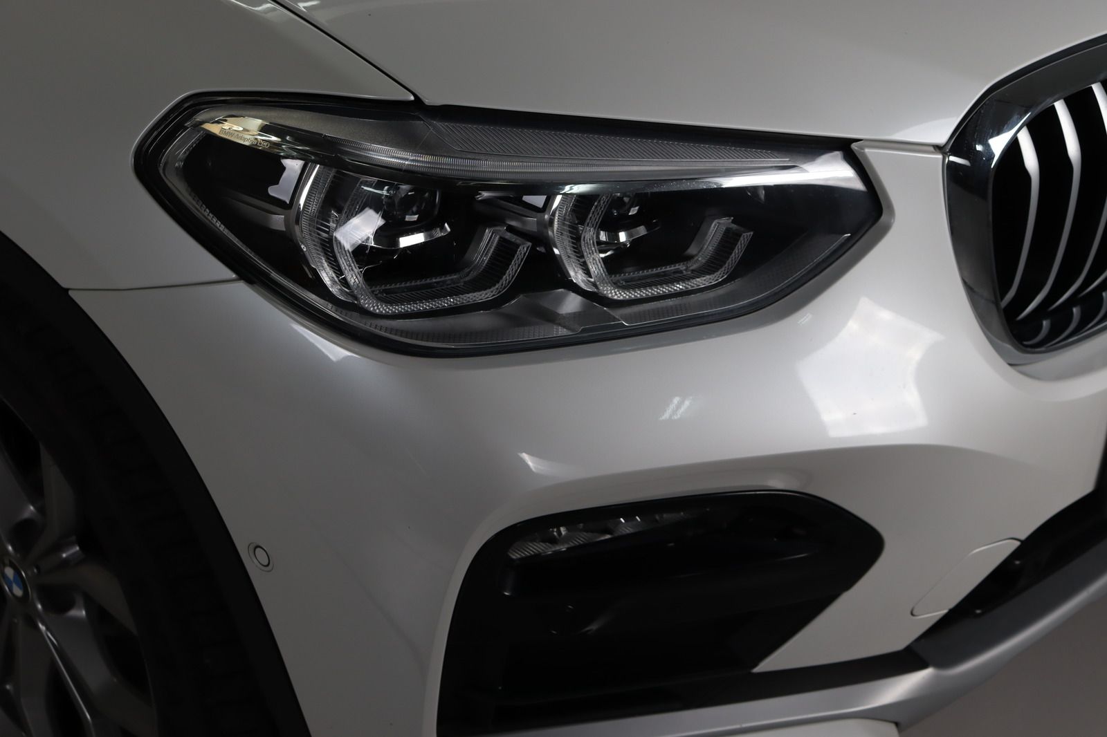 Fahrzeugabbildung BMW X4 xDrive30d xLine LED * HUD * Anhängerk.