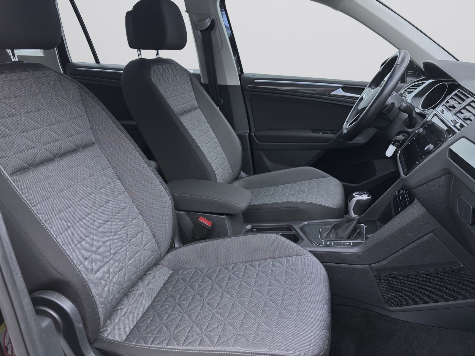 Volkswagen Tiguan - Bild 17