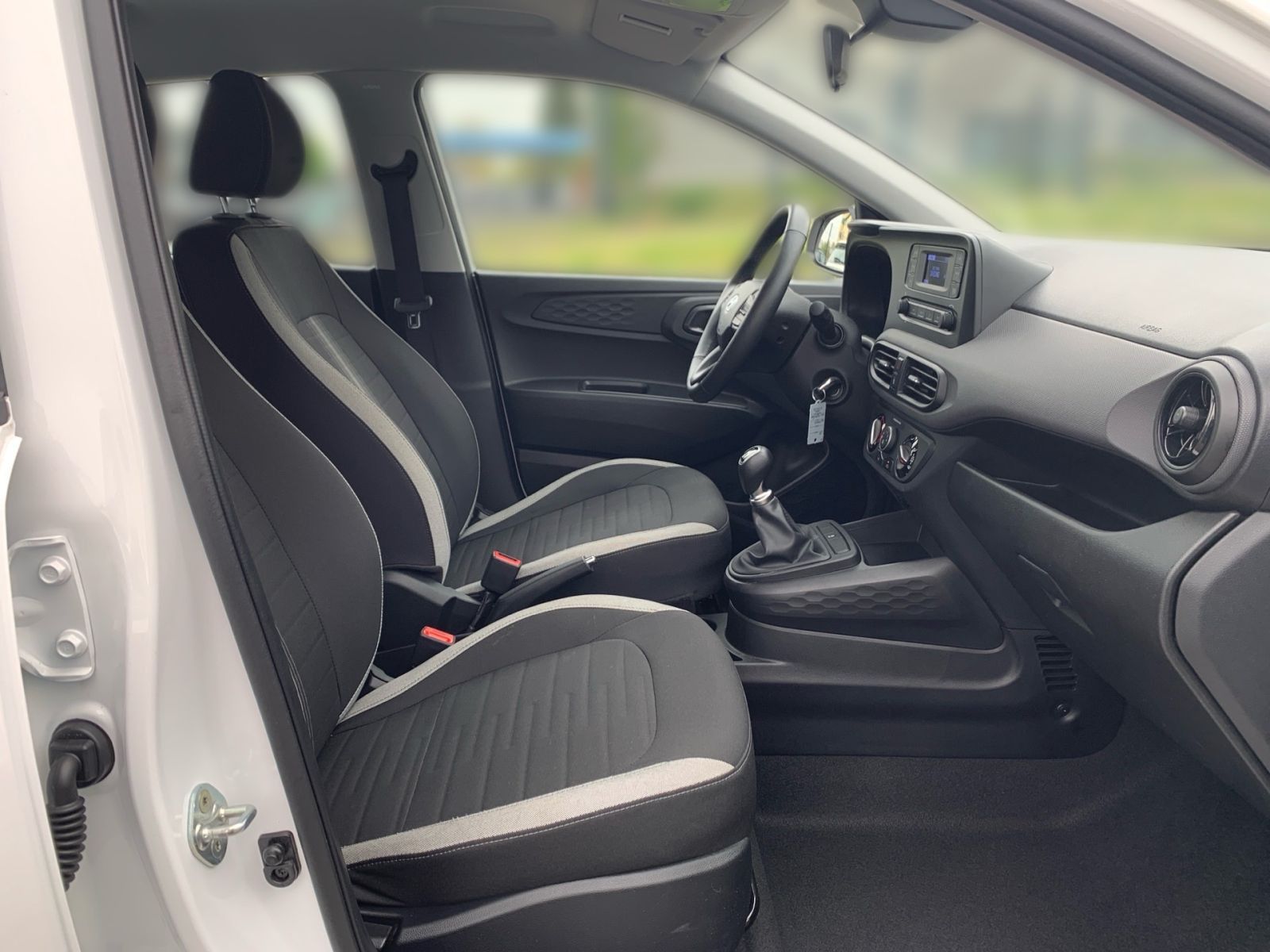 Fahrzeugabbildung Hyundai i10 1.0 Select 1 Hd Allwetter