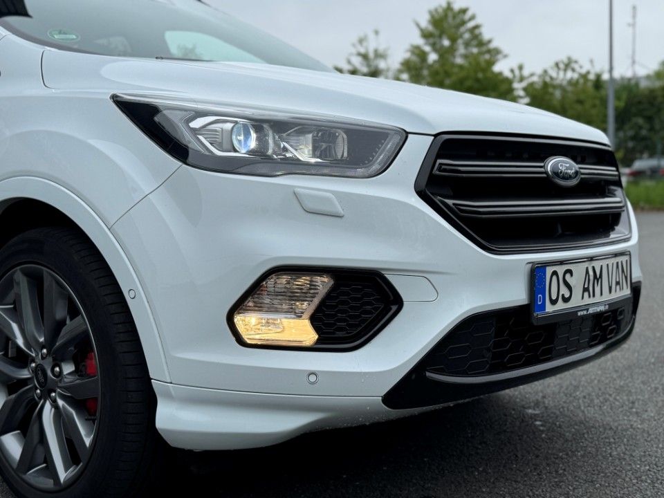 Fahrzeugabbildung Ford Kuga 2.0 ST-Line Pano Navi Teilleder 4x4