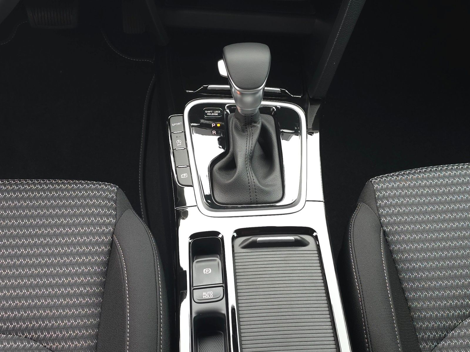 Fahrzeugabbildung Kia Ceed_SW 1.5T 140 DCT7 VIS KOMF+ (NAV)