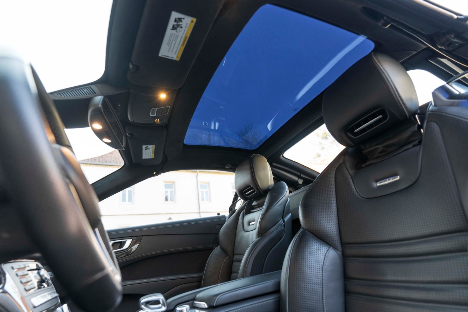 Fahrzeugabbildung Mercedes-Benz SL 63 AMG CARBON H&K KAM AIRSCRAF SOFT-CLOSE