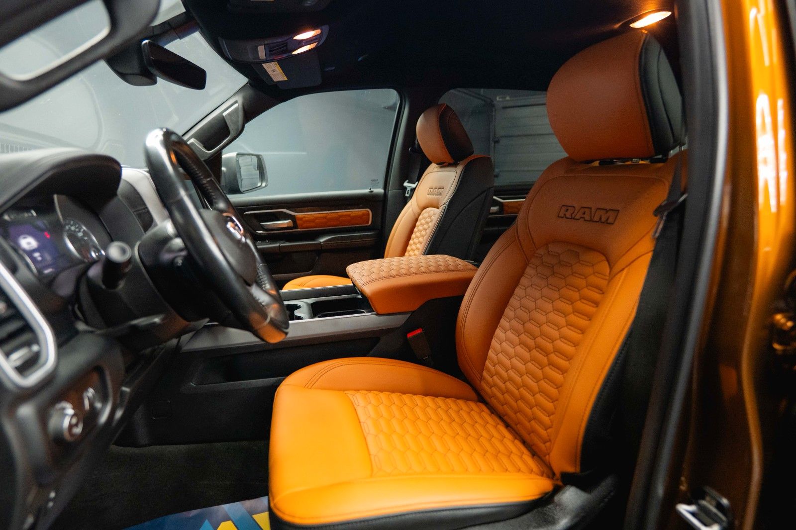 Fahrzeugabbildung Dodge RAM 5.7 V8 HEMI 4x4 COPPERHEAD Offroad LONGBED