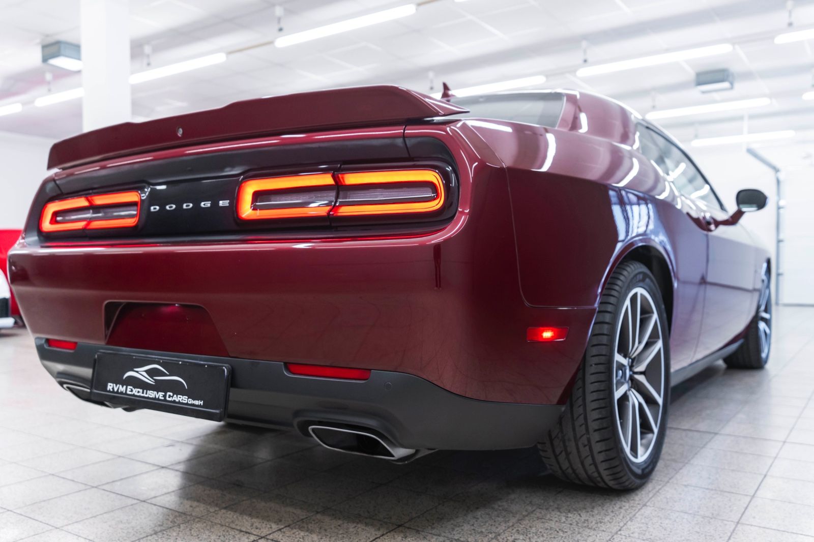 Fahrzeugabbildung Dodge Challenger 5,7 R/T ACC KAM CARPLAY NAV ALPINE