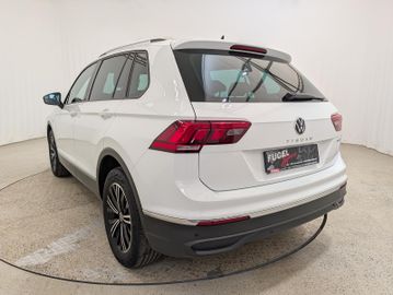 Volkswagen Tiguan - 6
