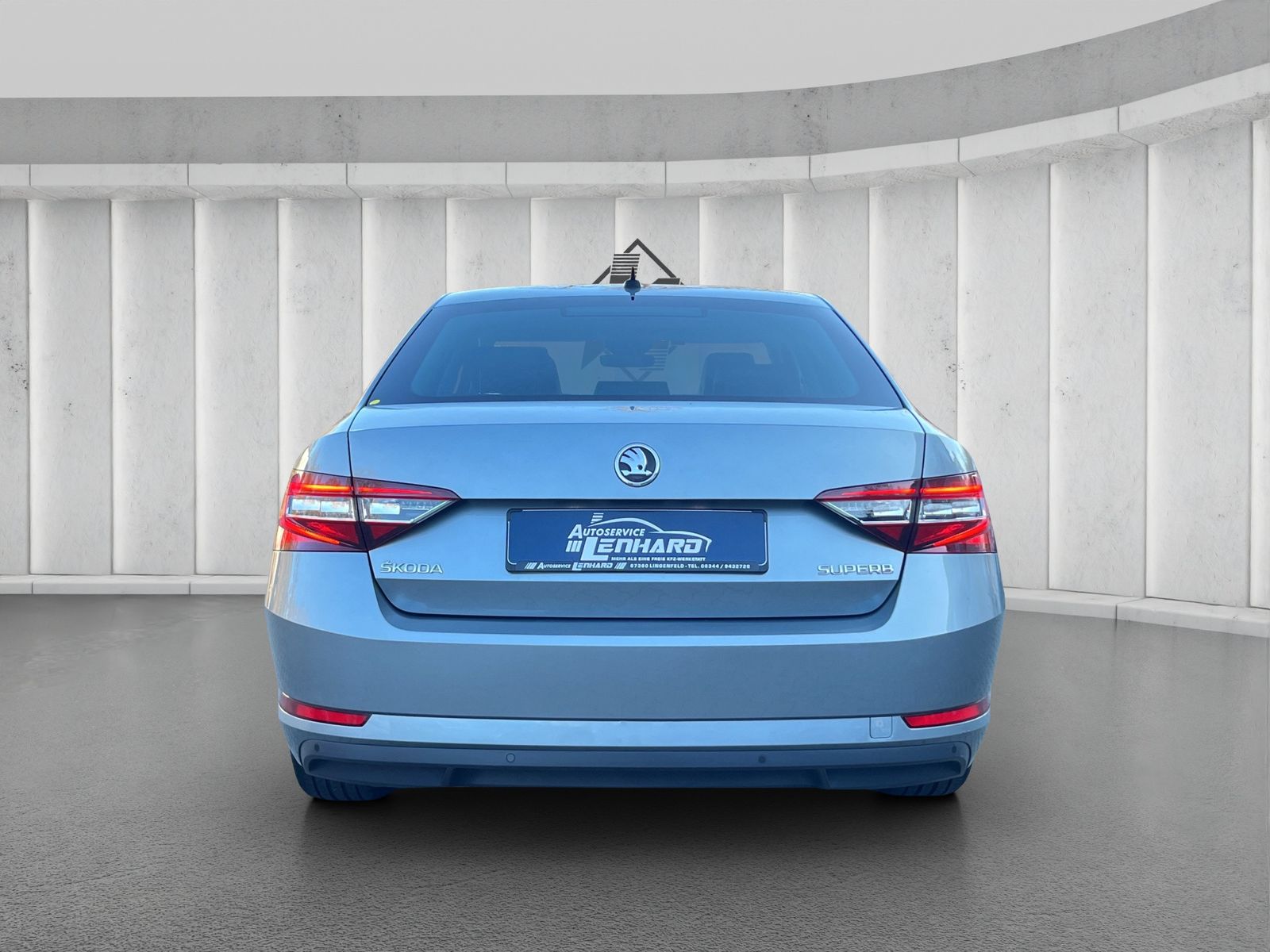 Fahrzeugabbildung SKODA Superb 2.0 TDI*DSG*SHZ*PDC*AHK*Navi*Leder*