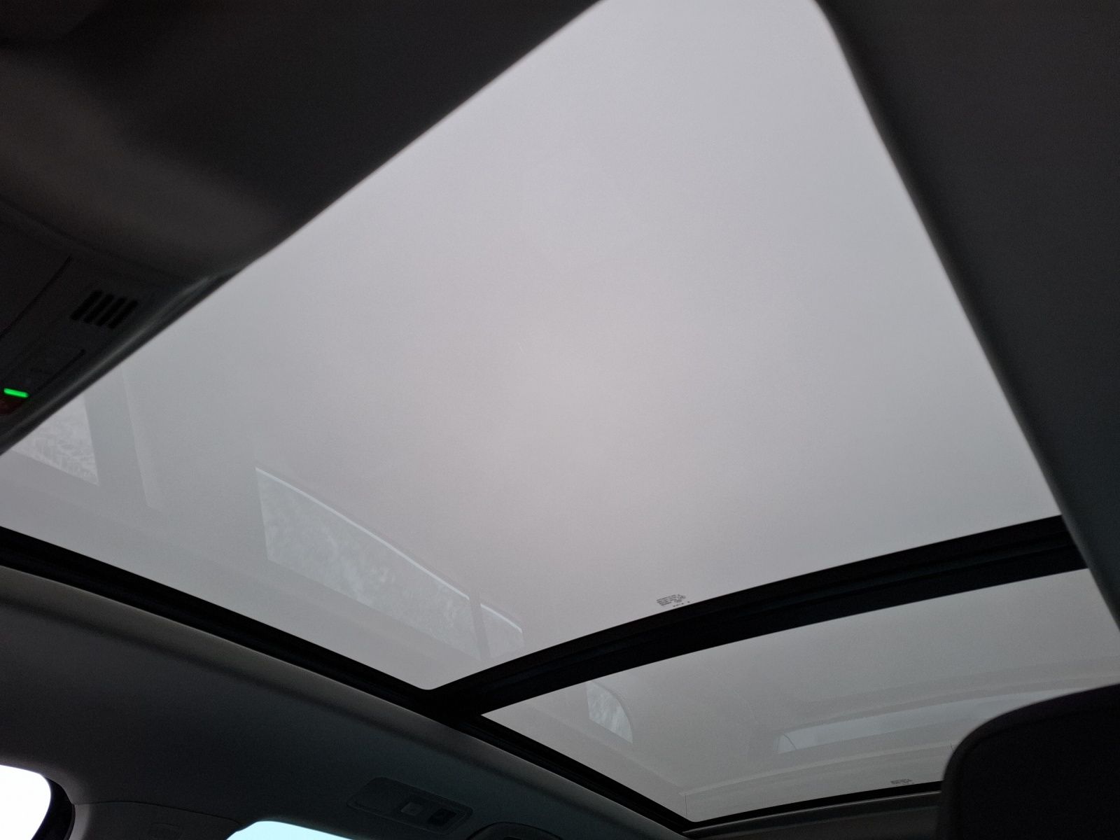 Fahrzeugabbildung Volkswagen Tiguan TDI Elegance DSG Matrix Navi AID Pano ACC