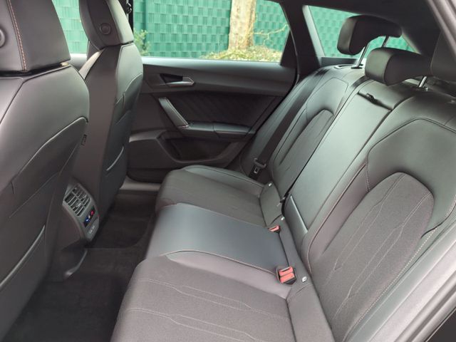 Leon ST / UPE: 52.845,- € / 1.5 e-Hybrid AHK ACC