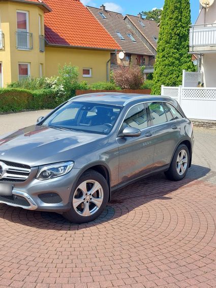 Image of Mercedes-Benz GLC 250
