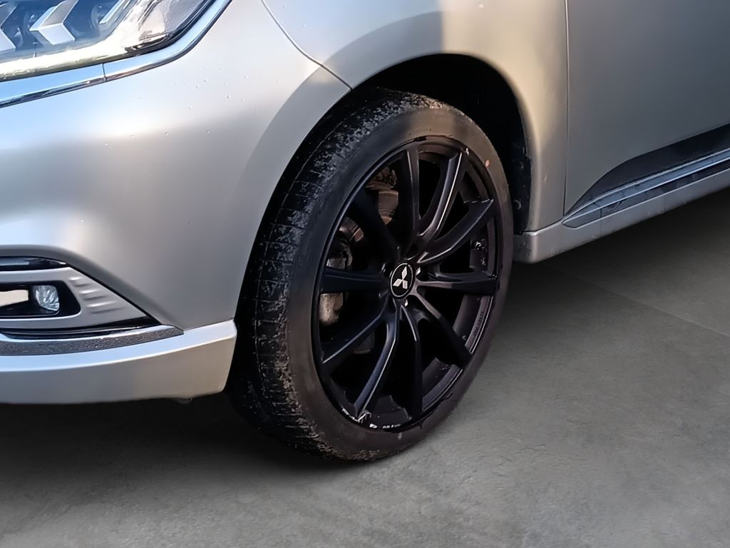 Fahrzeugabbildung Mitsubishi Outlander Plug-in Hybrid 2.4 PLUS Spirit 4WD AHK