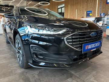 MYAUTOCENTER – Gebraucht- und Jahreswagen mit Werkstattservice in Pfaffenhofen Ford Focus *KEYLESS*ACC*NAV*1-HAND*2-ZONEN*