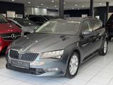 Skoda Superb Combi Active*AUTOMATIK*E-SITZ*CARPLAY* - Skoda Superb: Active