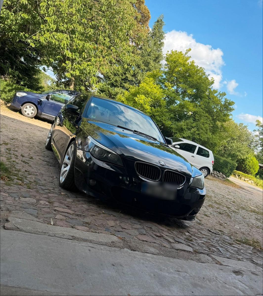 BMW 525